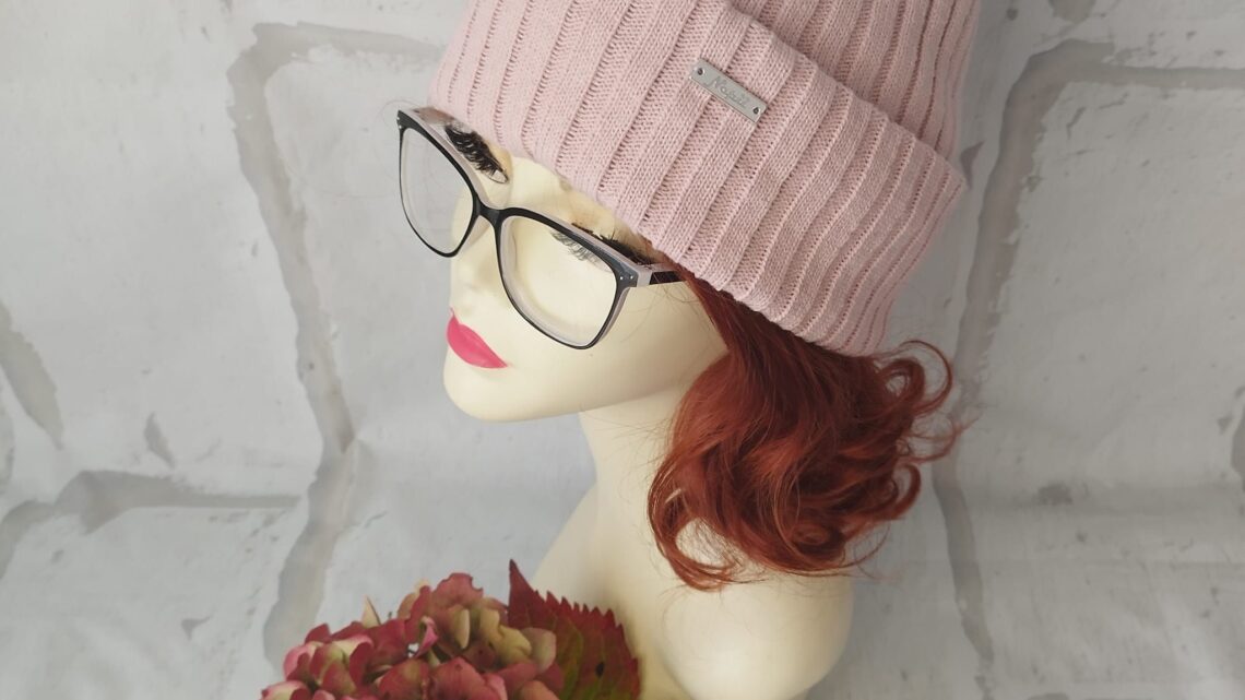 Modna i ciepła czapka damska Nepii podwójna