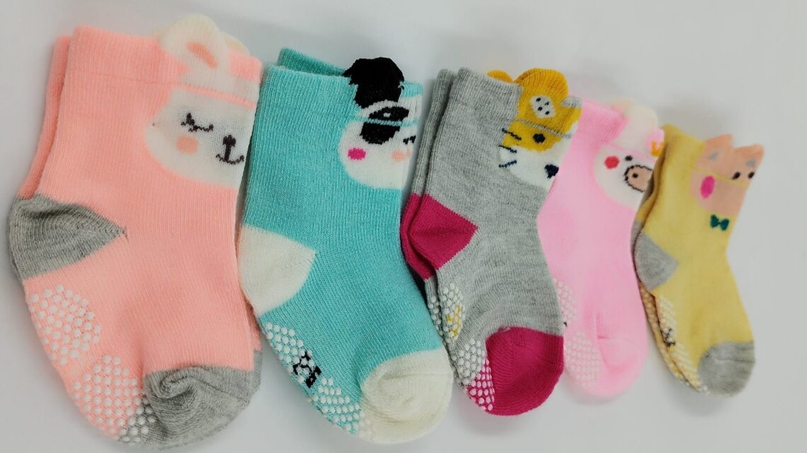 Skarpetki dla Dzieci do 6 Miesięcy: Dlaczego To Tak Ważne?