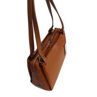 Klasyczna miękka torebka na ramię ,trzy komory ,Włoska skórzana Vera Pelle , Camel LB35C
