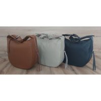 Włoska skórzana torebka na ramię Vera Pelle format A4, Czarna  LBB55N